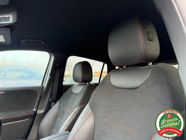 MERCEDES-BENZ GLA 180 d Automatic Premium