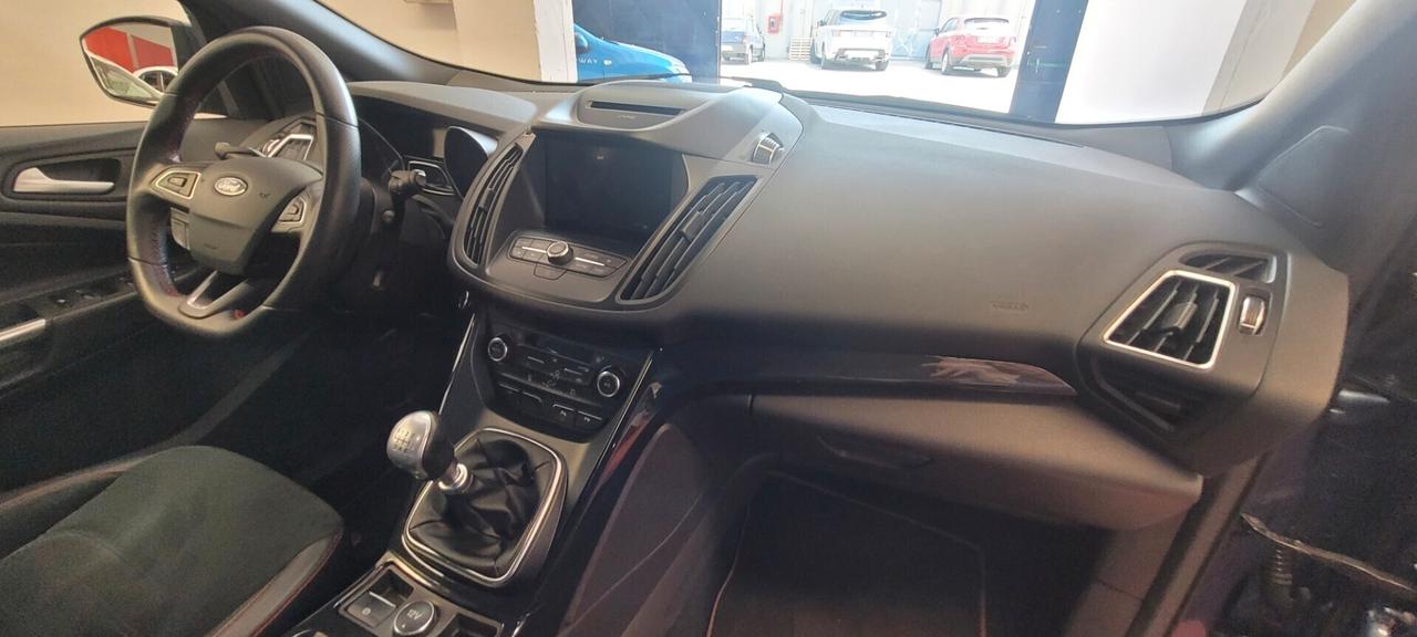 Ford Kuga 1.5 TDCI 120 CV S&S 2WD ST-Line
