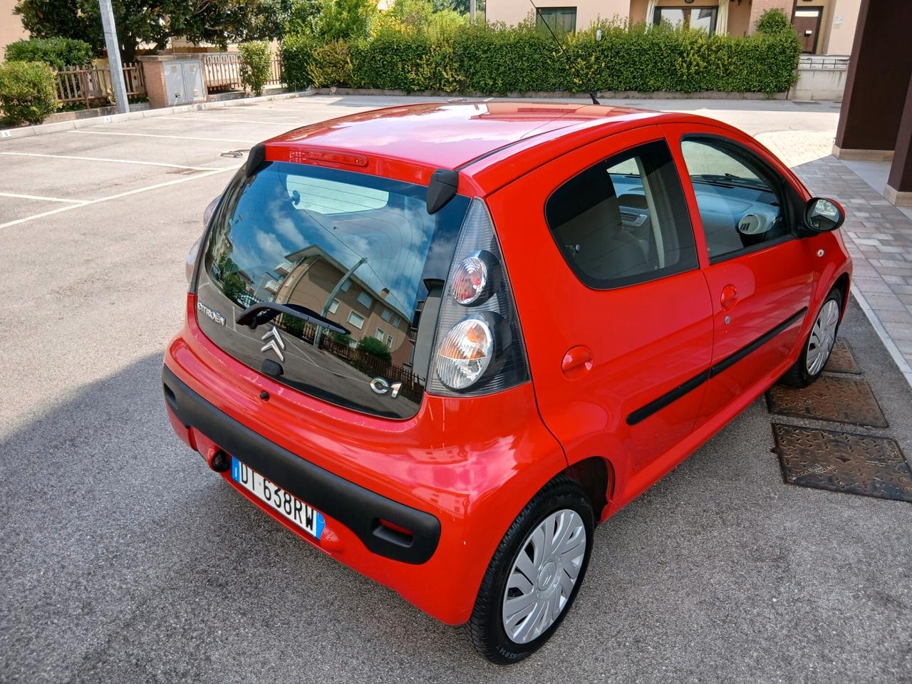 Citroen C1 1.0 5 porte OK per neo patentati
