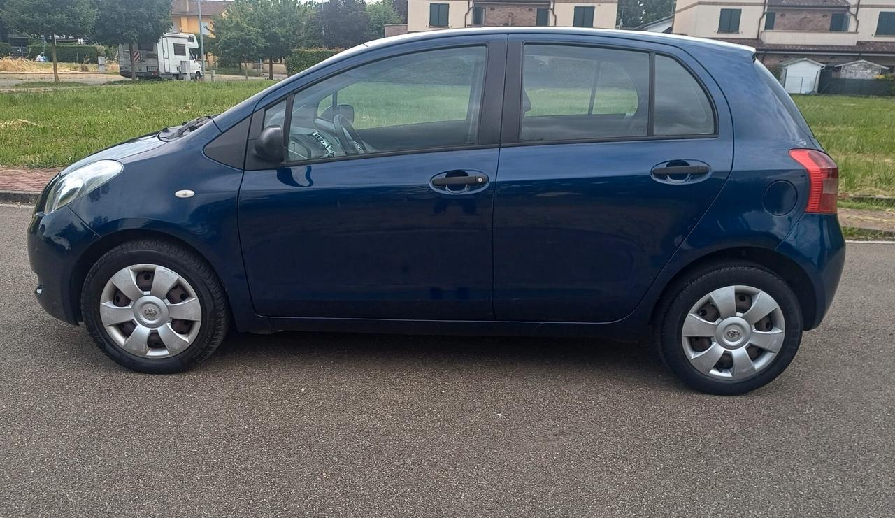 Toyota Yaris 1.3 5 porte Sol