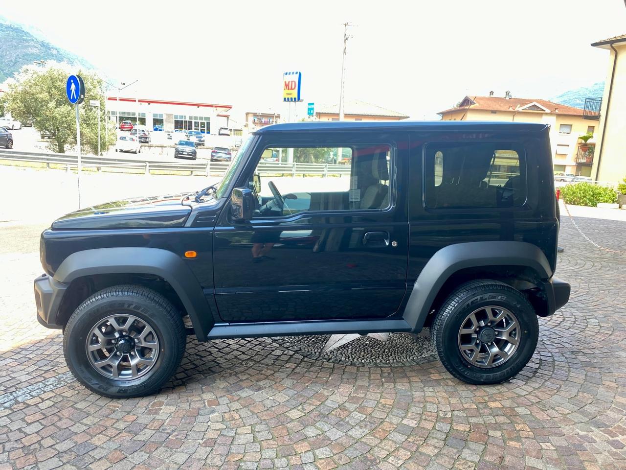 Suzuki Jimny 1.5 5MT Top 4 POSTI !!!