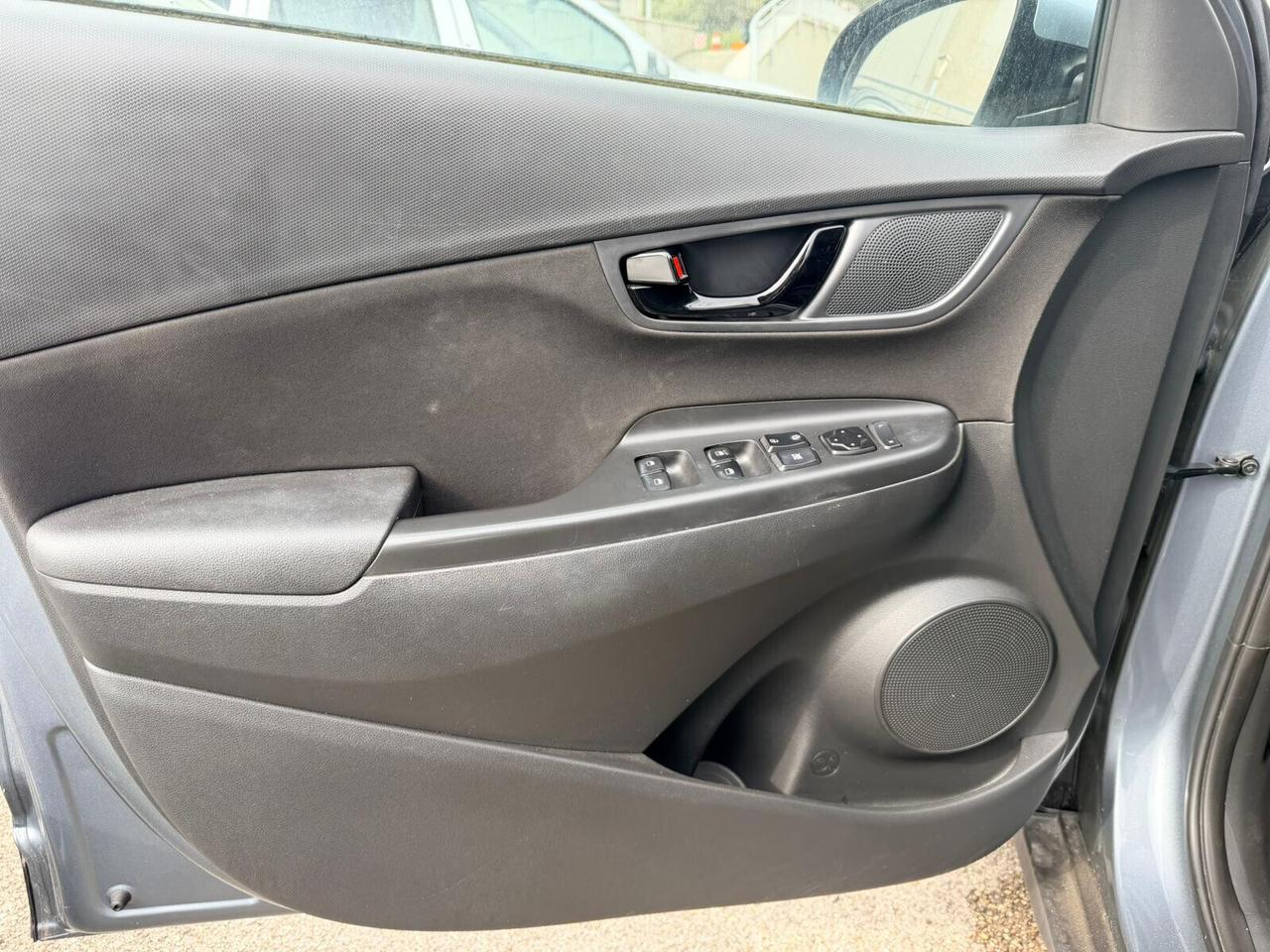 HYUNDAI KONA 1.6 FULL HYBRID X-TECH