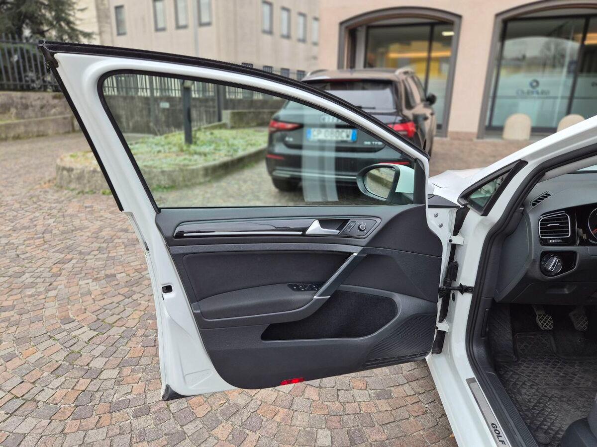 Volkswagen Golf 1.5 tgi Highline 130cv