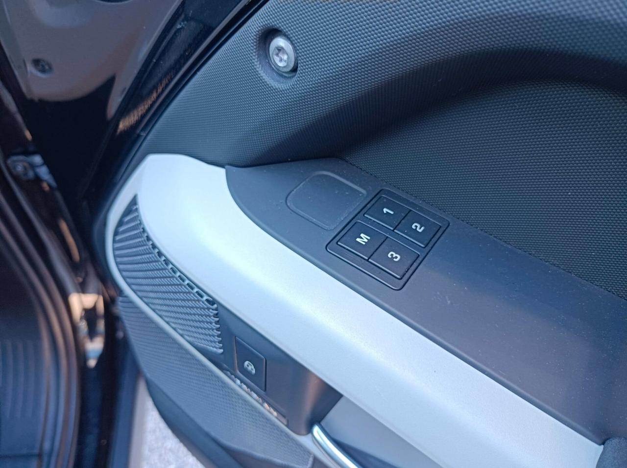 Land Rover Defender 110 3.0D I6 250 CV AWD Auto X-Dynamic HSE