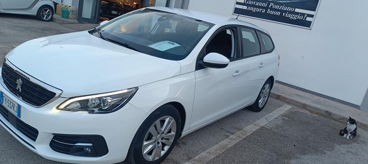Peugeot 308 BlueHDi 120 S&S Business