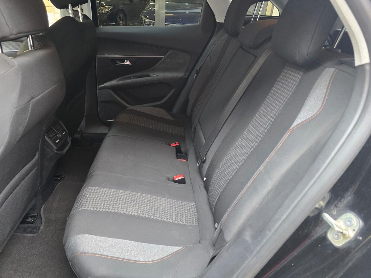 Peugeot 3008 BlueHDi 120 cv EAT6