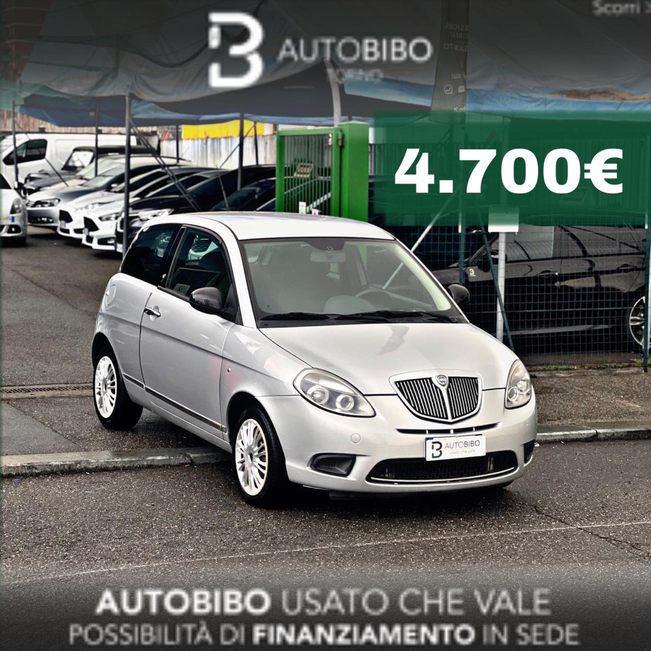 Lancia Ypsilon 1.2 69 CV Unyca