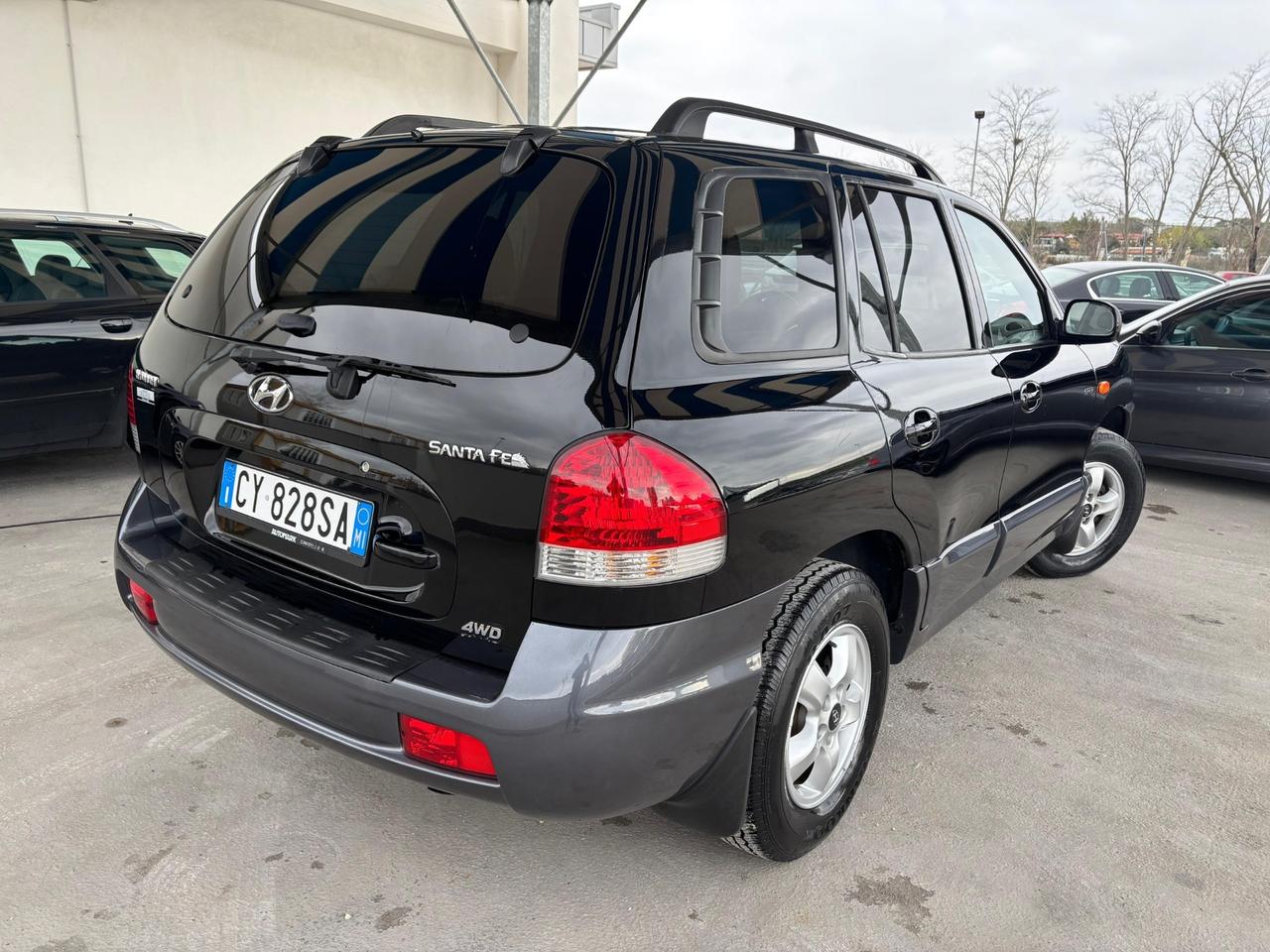 Hyundai Santa Fe 2.0 CRDi TD 4WD SOLO 70000km!!