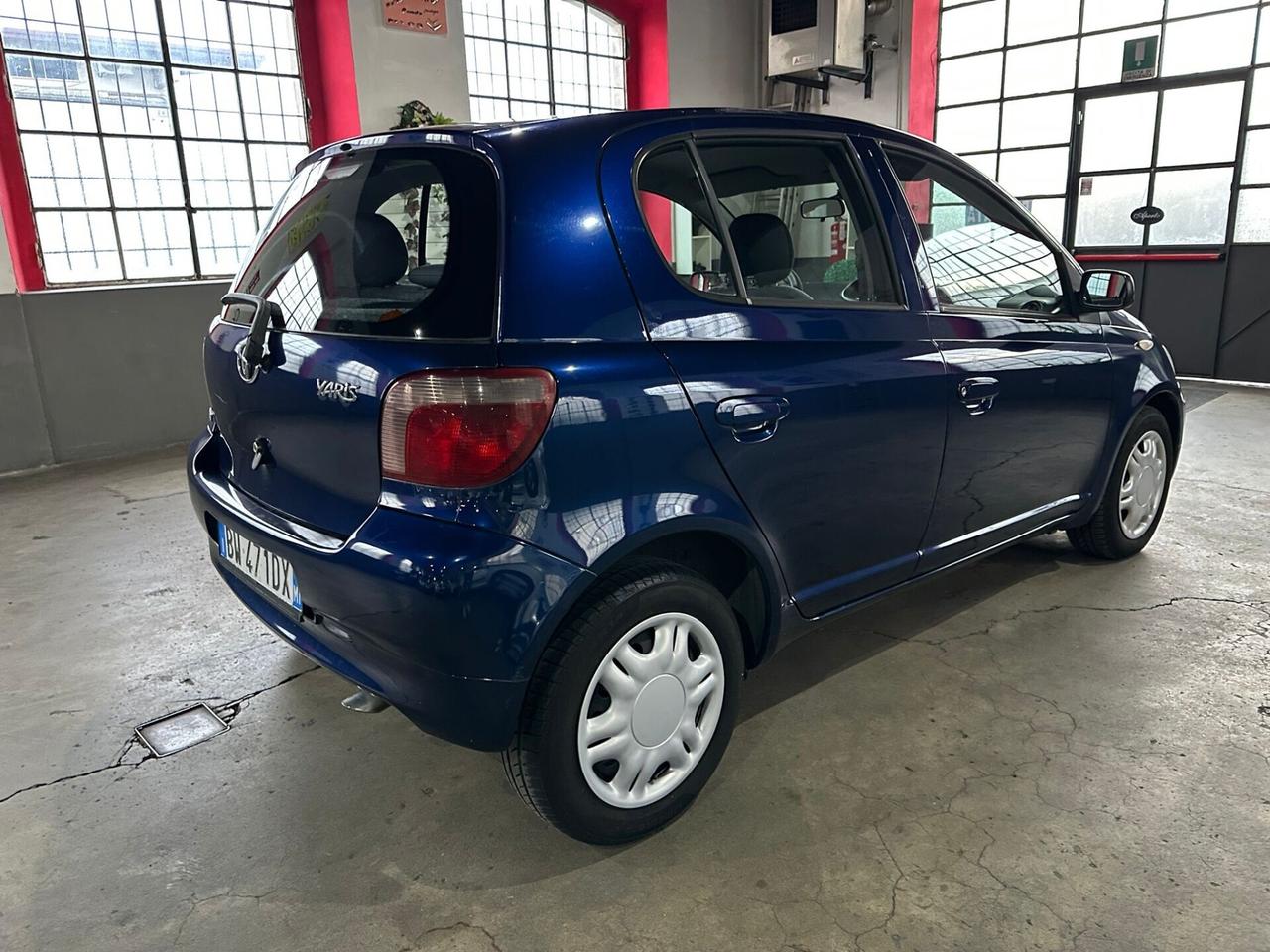 Toyota Yaris 1.3i 16V cat 5 porte Luna