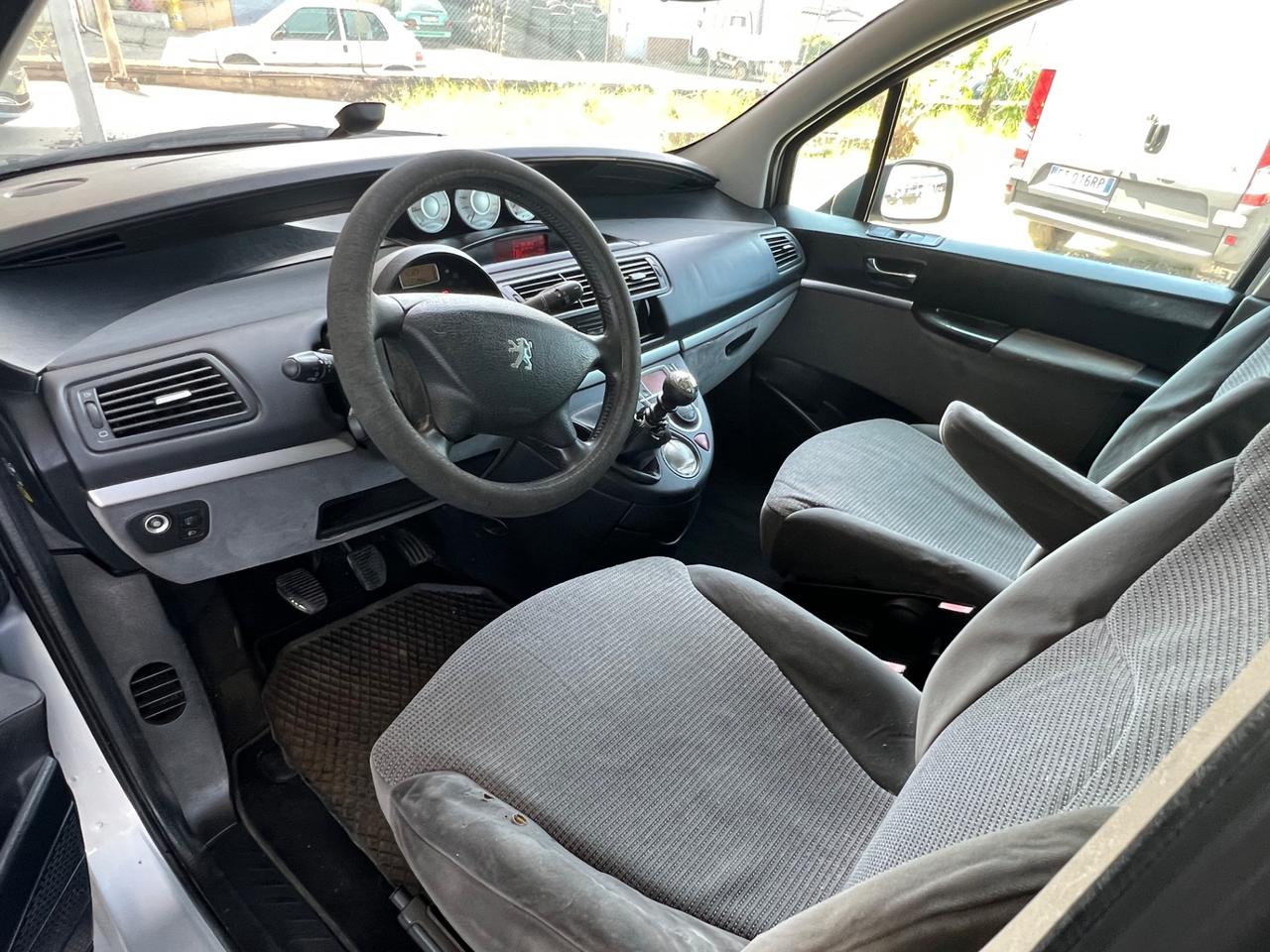 Peugeot 807 2.0 HDi FAP SR