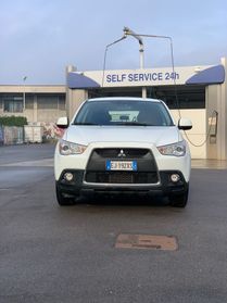 Mitsubishi Outlander 2.2 DI-D TC-SST Intense DPF