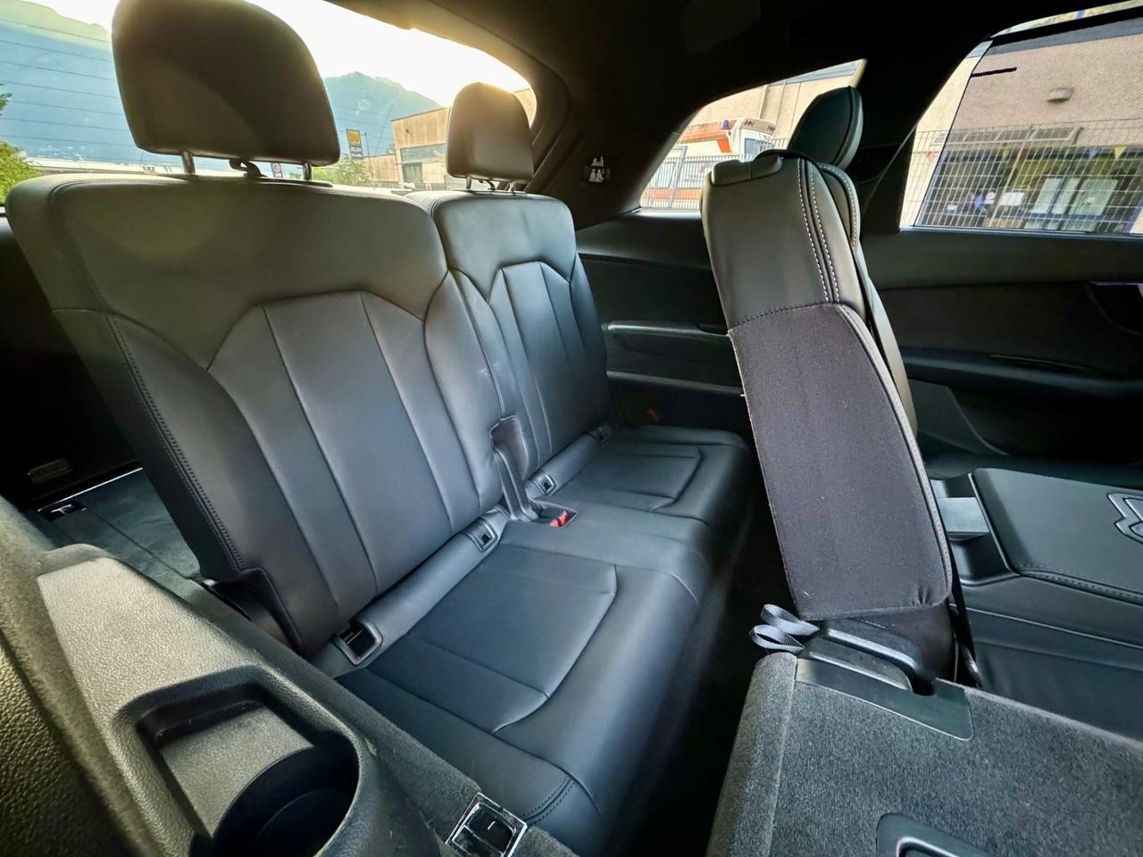 Audi Q7 S-Line Quattro 7 Posti