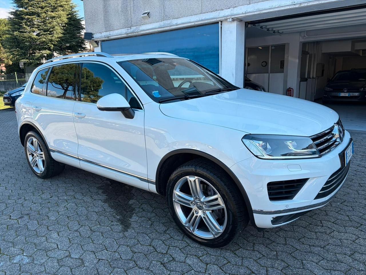 Volkswagen Touareg 3.0 TDI 204 CV tiptronic R-LINE*EURO6*FULL