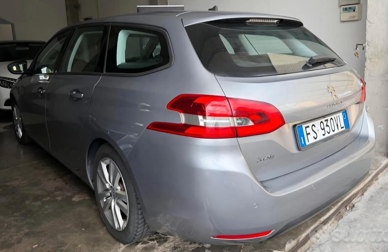 Peugeot 308 BlueHDi 130 S&S Allure