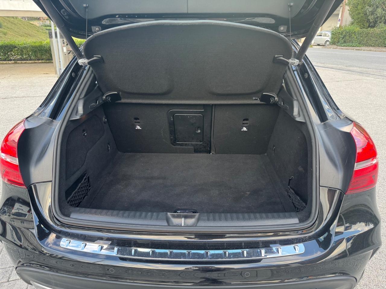 Mercedes-benz GLA 200 d 4Matic Premium FULL