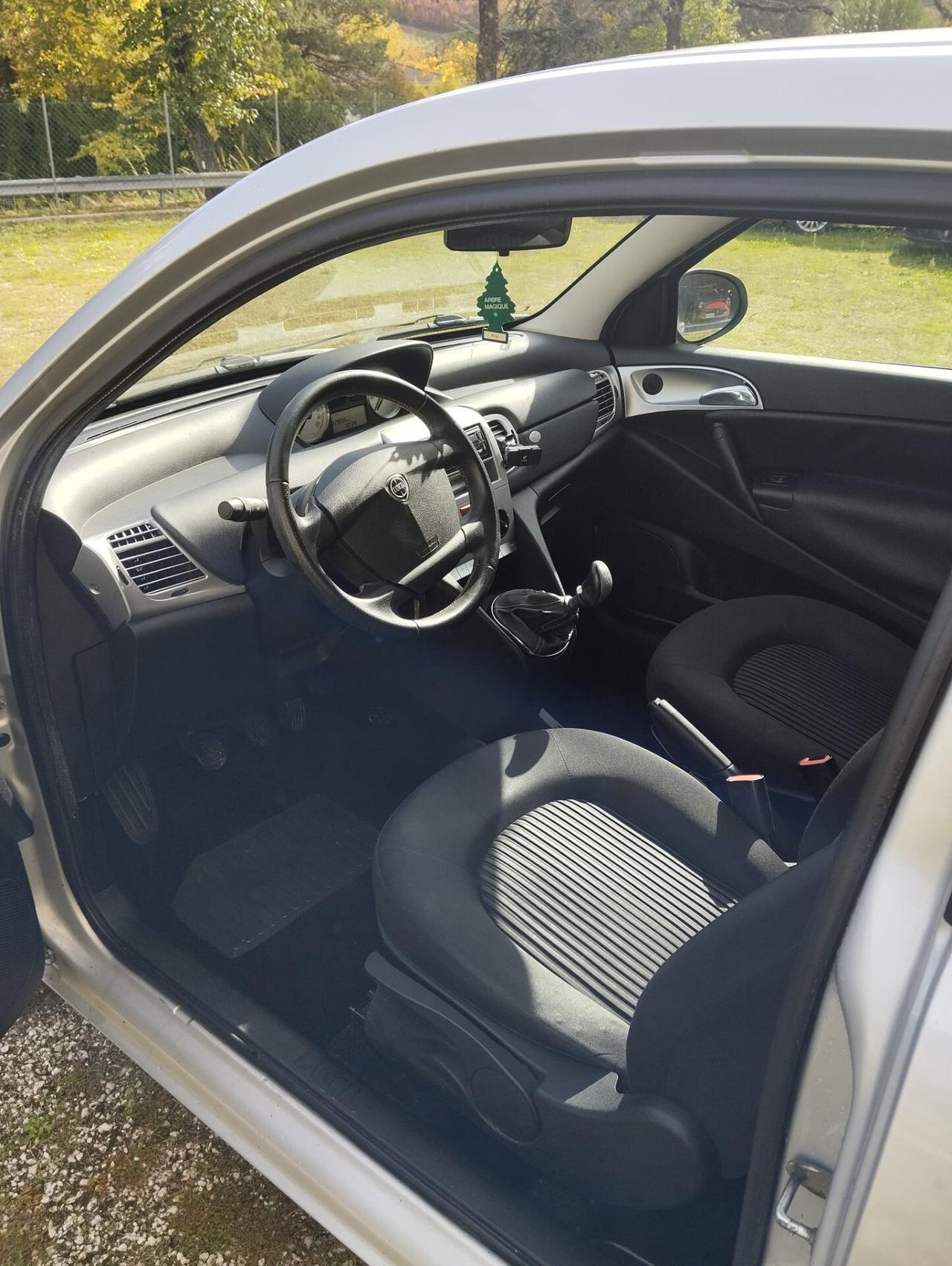 Lancia Ypsilon 1.2 69 CV Argento