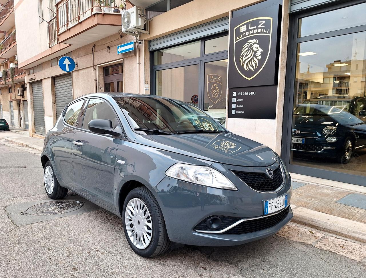 Lancia Ypsilon 1.2 69 CV 5 porte Platinum
