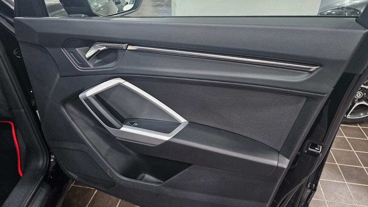 NUOVA AUDI Q3 SPORTBACK S-LINE EDITION 35 TDI 150CV S-TRONIC IDENTITY BLACK