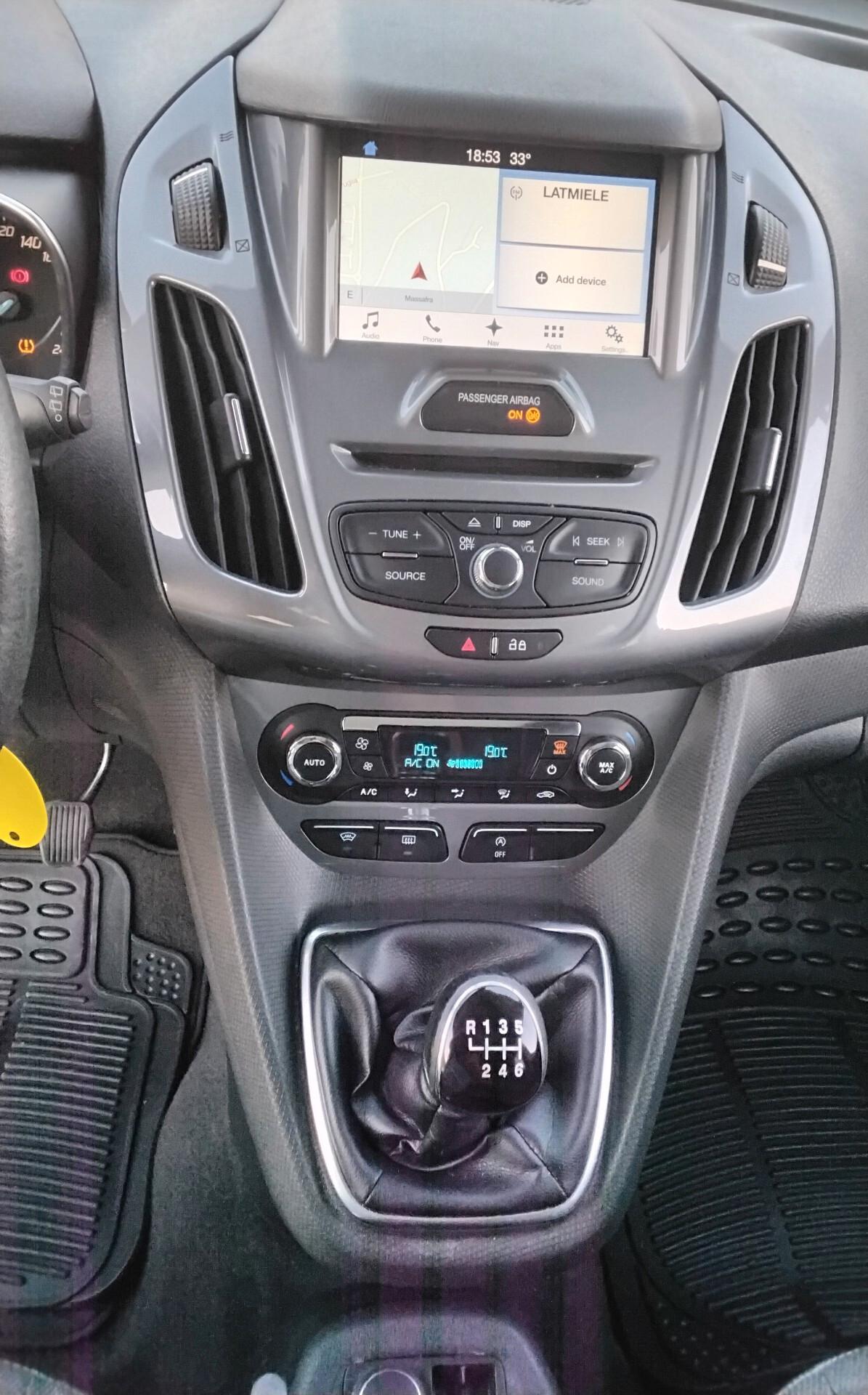 Ford Tourneo Connect 1.5 TDCi 120 CV Titanium