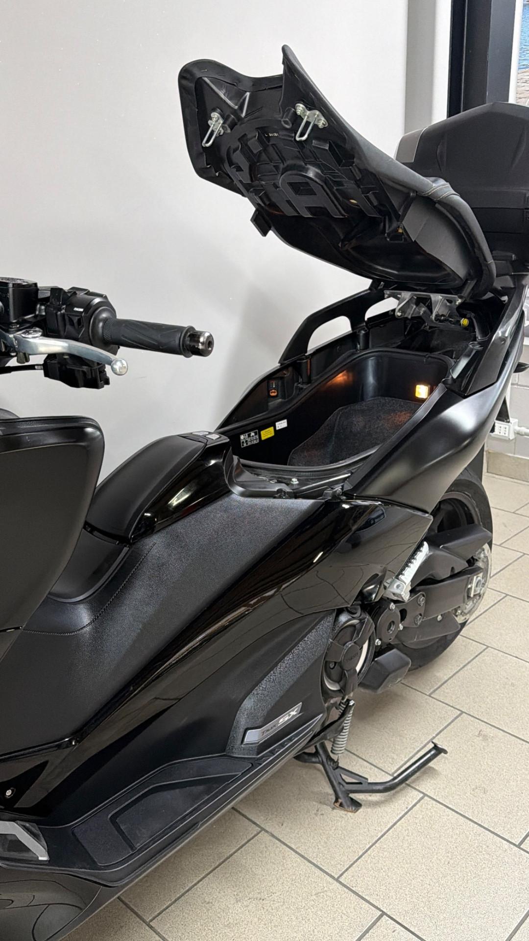 Yamaha T Max 530