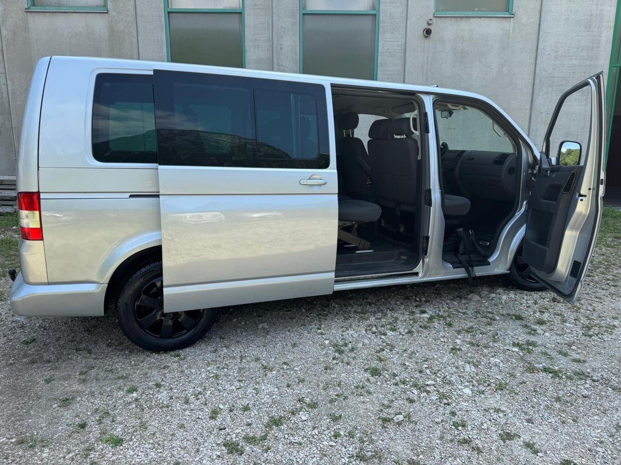 Volkswagen Transporter 2.5 TDI/130CV 9POSTI