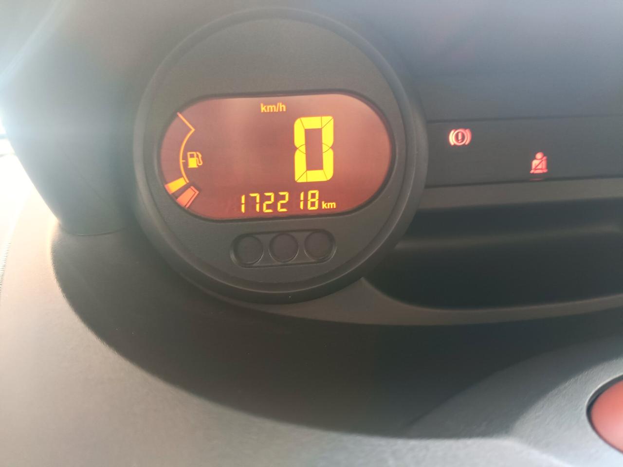 RENAULT TWINGO 1.2 SPORT&SOUND-Euro 3890