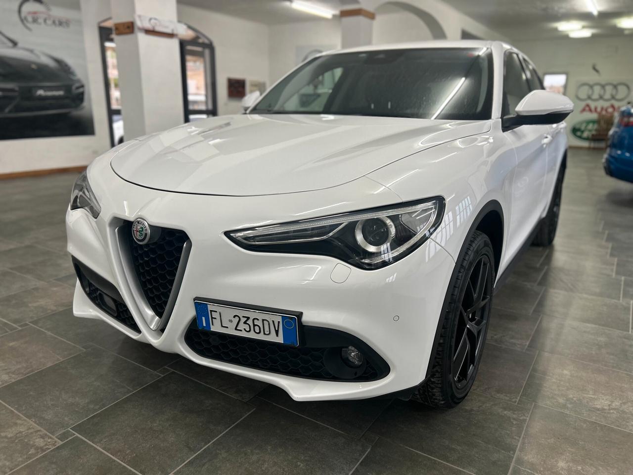 Alfa Romeo Stelvio 2.2 Turbodiesel 210 CV AT8 Q4 Super