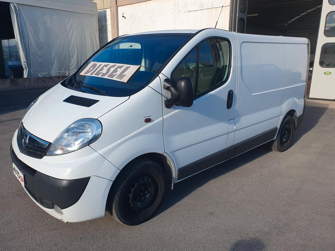 Opel Vivaro 2.0 CDTI 114cv 3 posti 2010