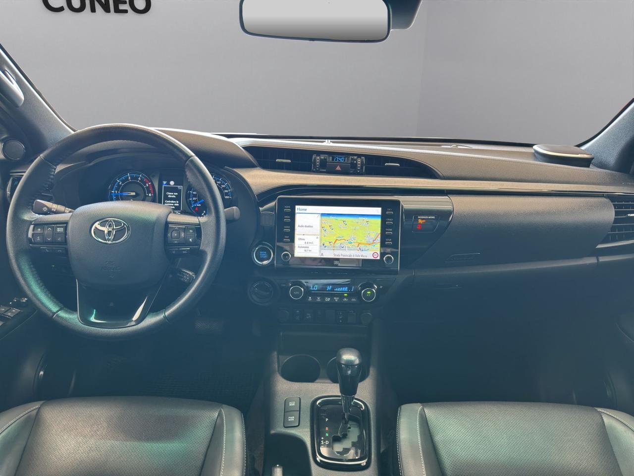 Toyota Hilux 2.8 d double cab Invincible 4wd auto