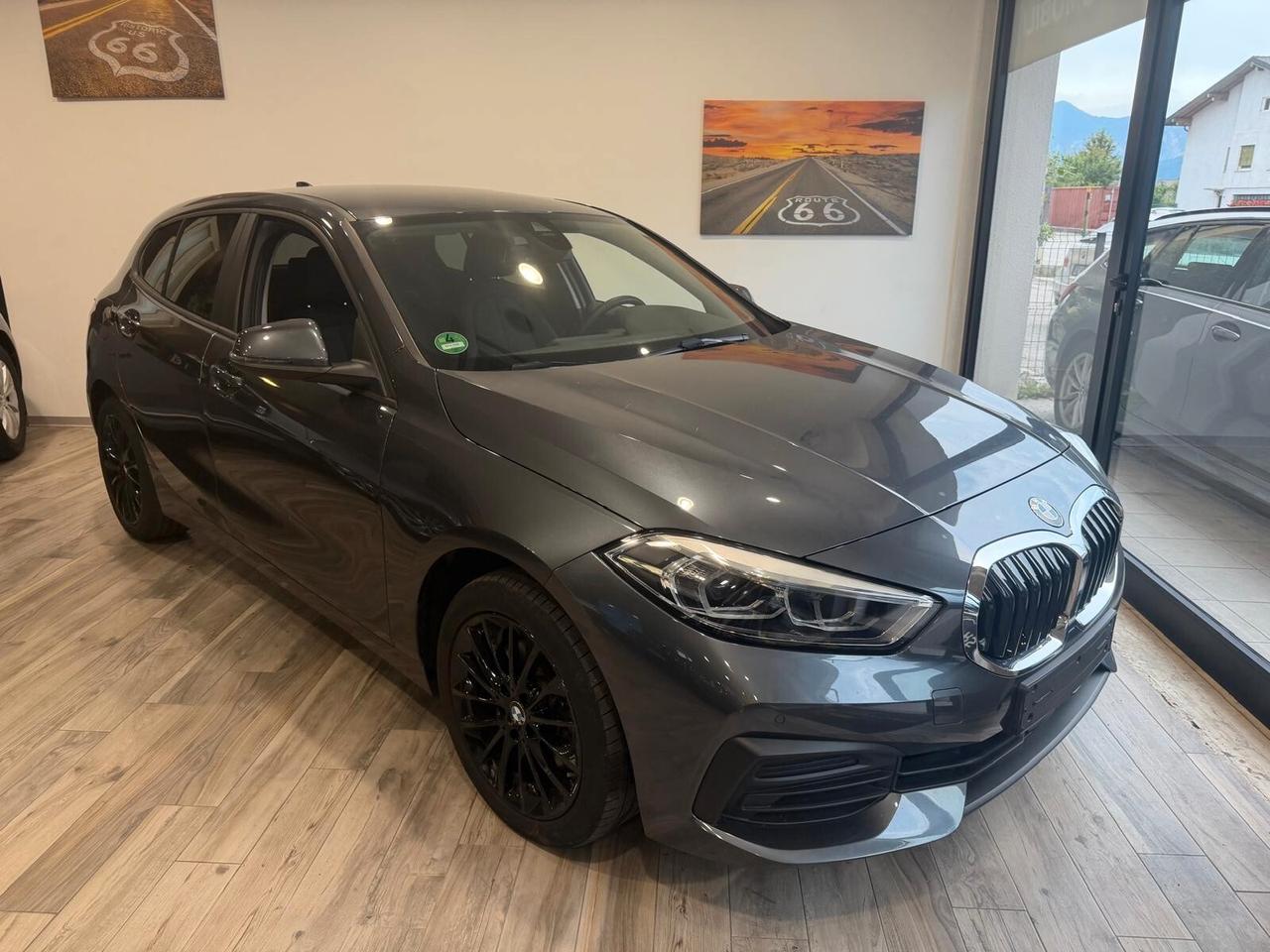 Bmw 118 118d 5p. Business Advantage