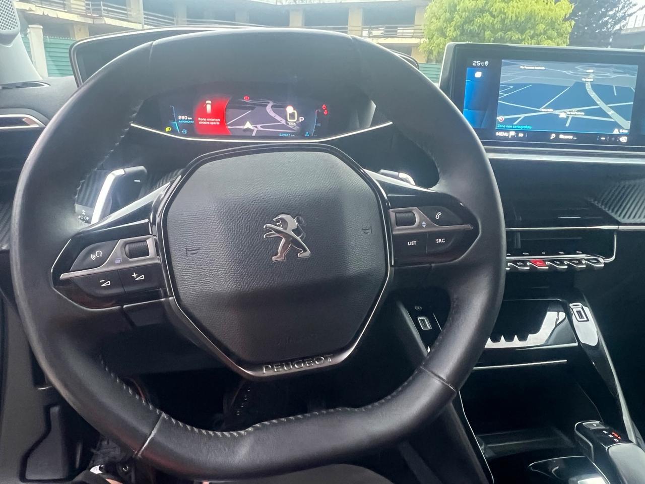 Peugeot 2008 BlueHDi 130 S&S EAT8 Allure