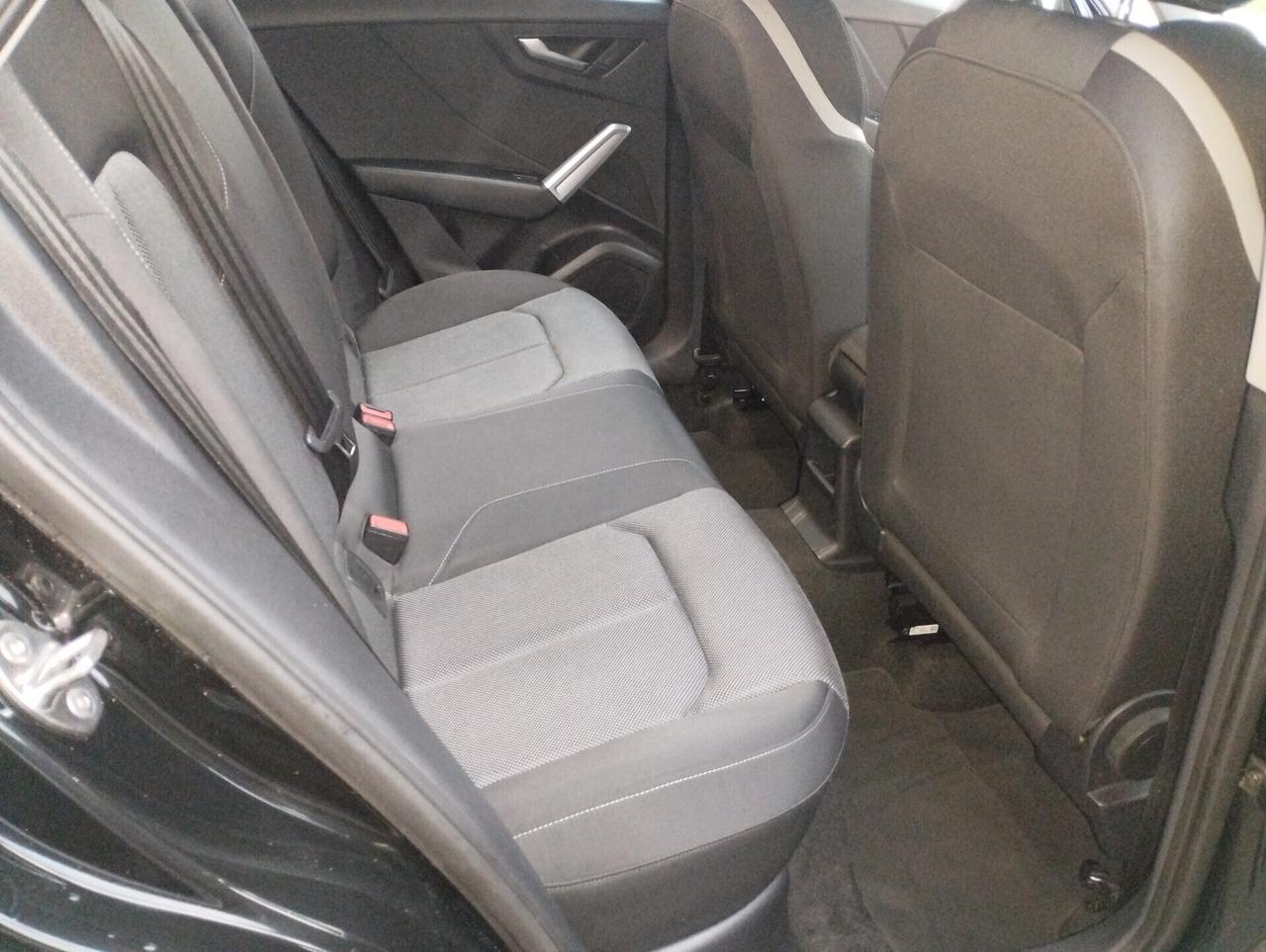 Audi Q2 30 TDI S tronic Identity Black