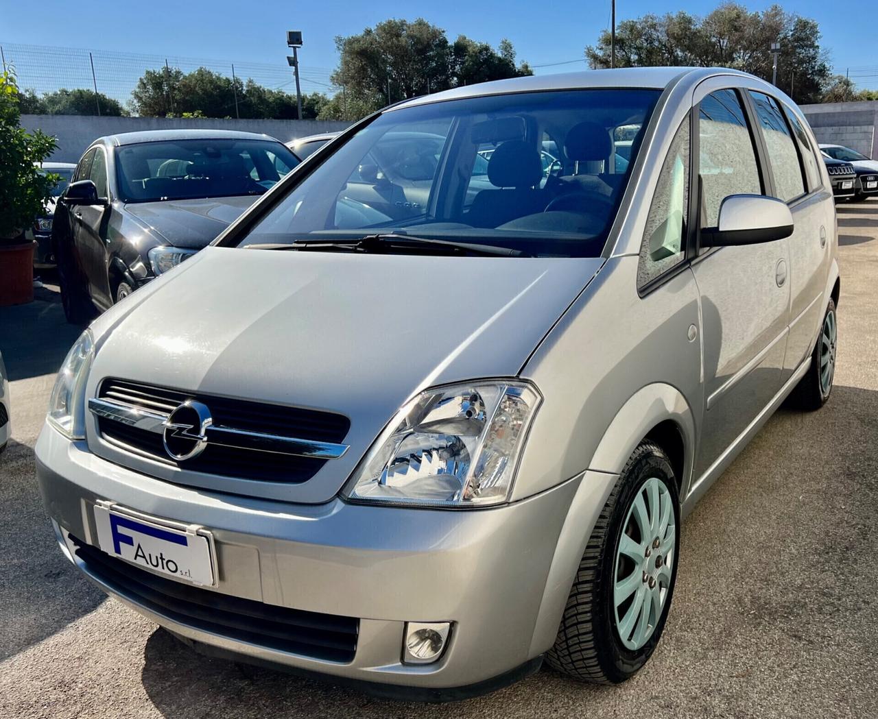 Opel Meriva 1.6 16V Cosmo,Climatronic,Radio,comandi al volante,ecc.