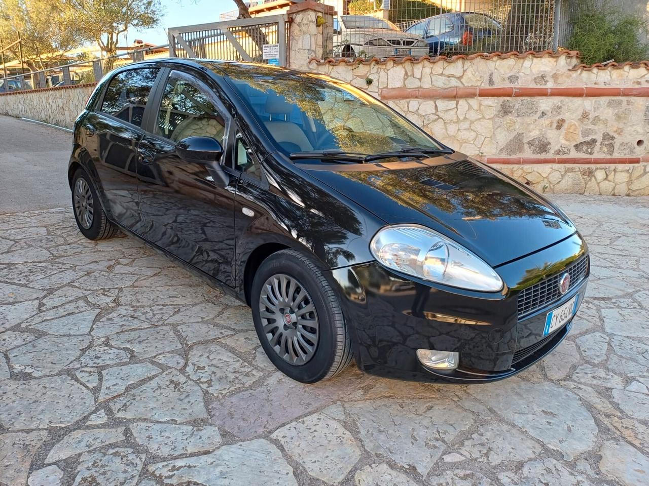 FIAT GRANDE PUNTO 1.3MJ PREZZO TRATTABILE, NEOPATENTATI