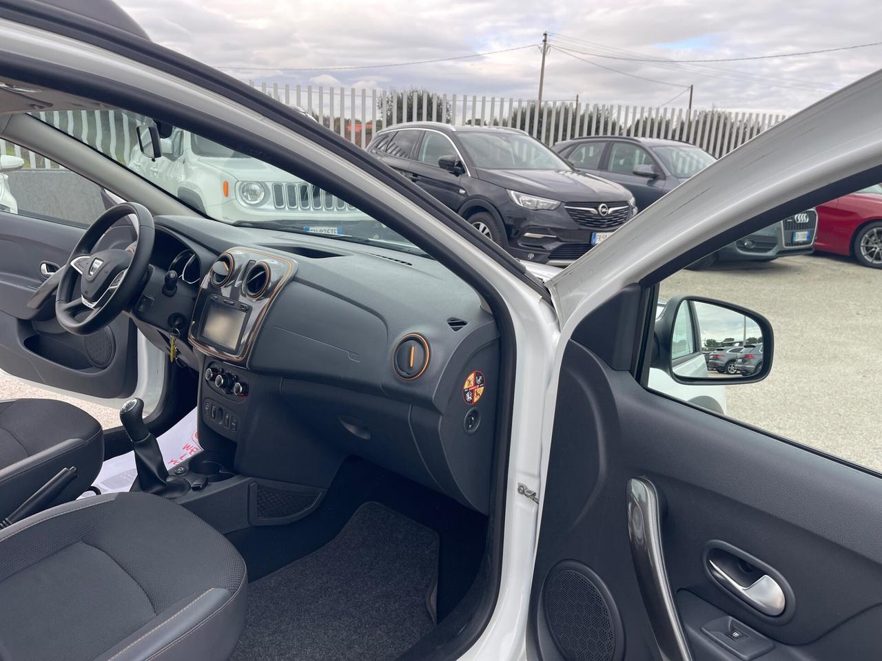 DACIA SANDERO STEPWAY 0.9 TCE GPL FULL LED MY17