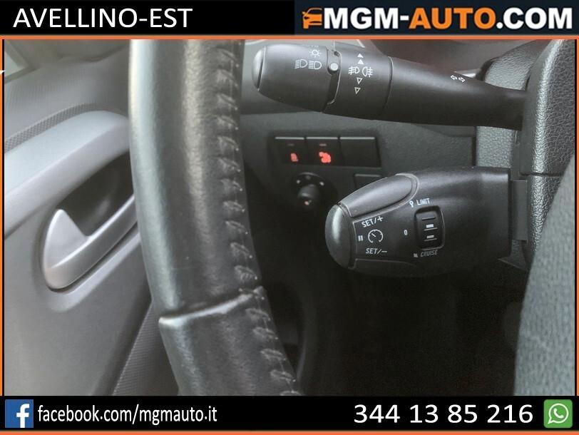 Peugeot Partner Tepee BlueHDi 100 Outdoor