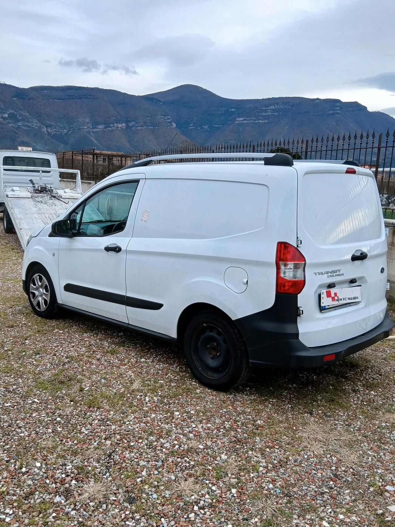 Ford Transit Courier 1.5 TDCi 75CV Van Trend SINISTRATO