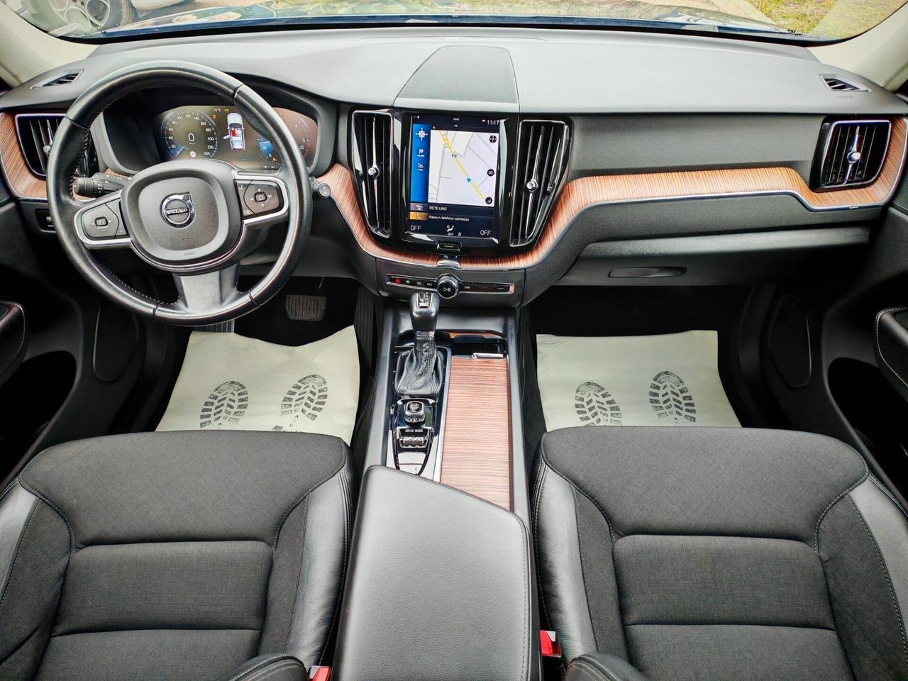 Volvo XC60D4 2.0 190cv pelle navig cam 2020