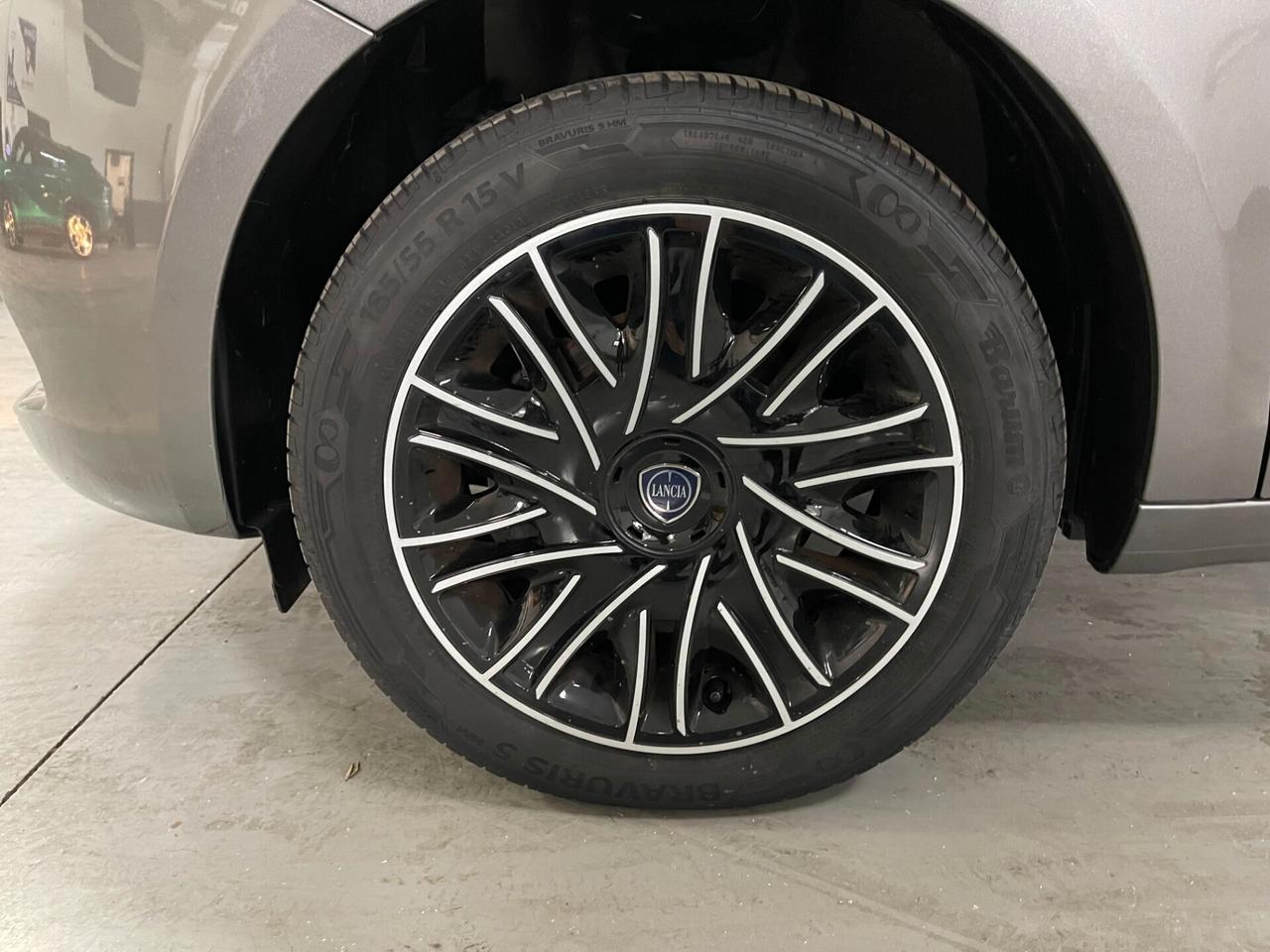 Lancia Ypsilon 1.0 FireFly 5 porte S&S Hybrid Gold