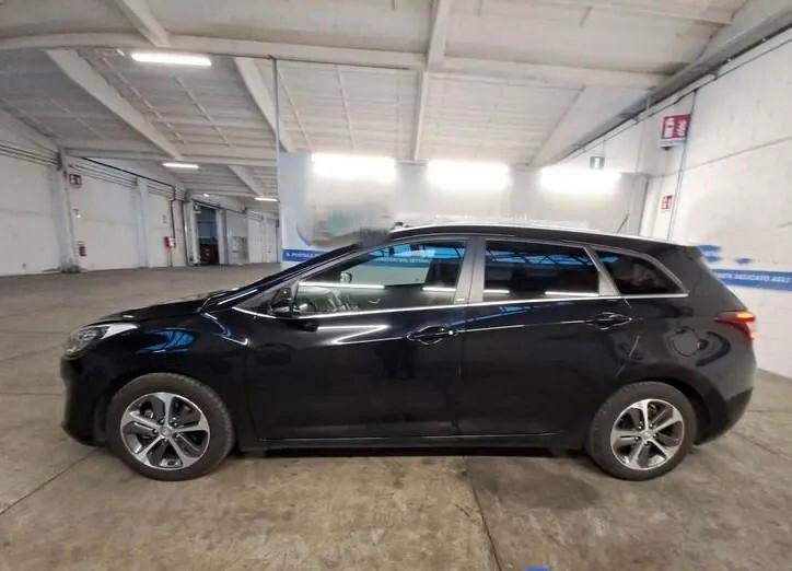 Hyundai i30 Wagon 1.6 CRDi SOLO 120MILA KM!!!!!!!!