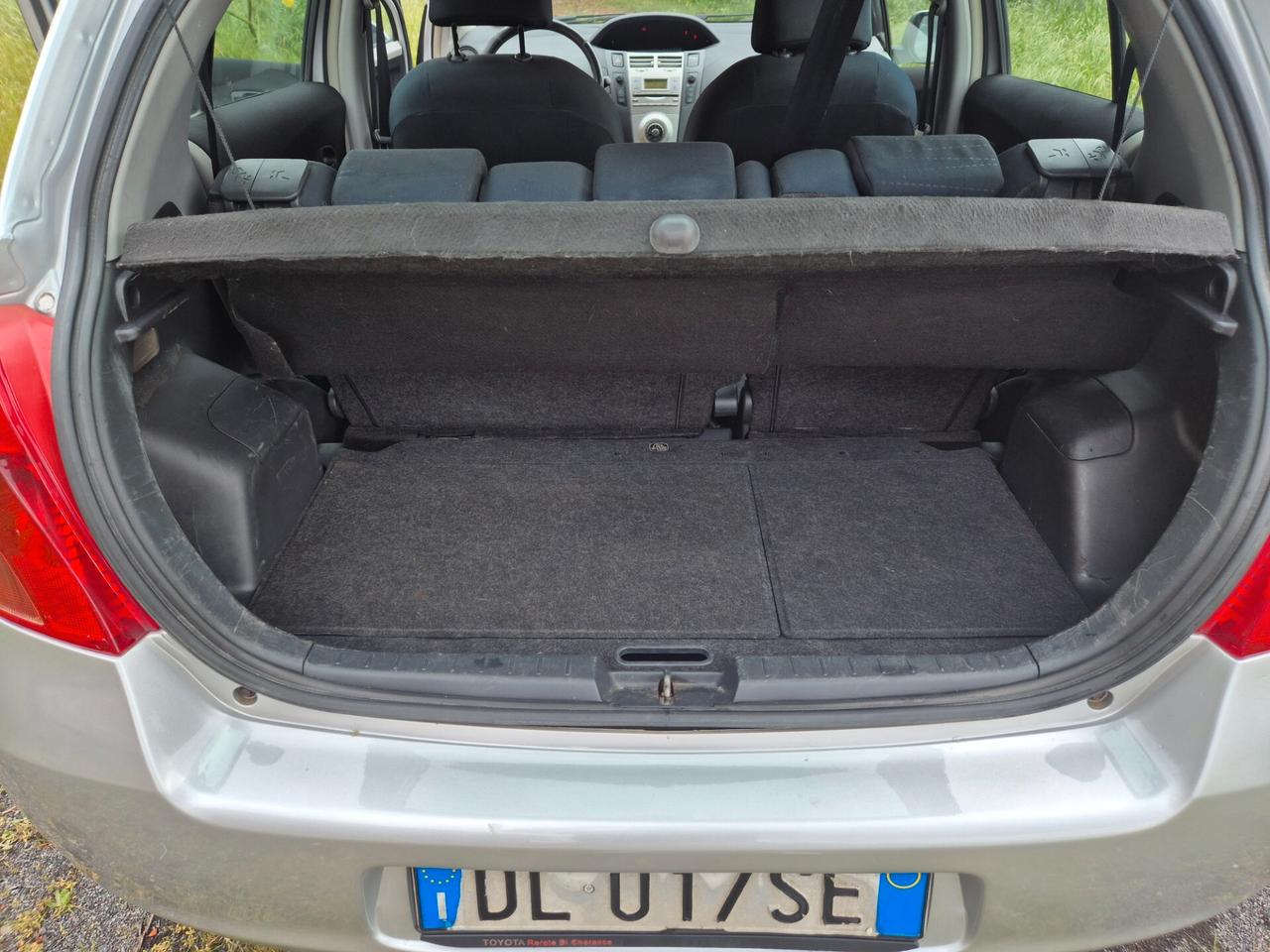 Toyota Yaris 1.0 benzina 5 porte