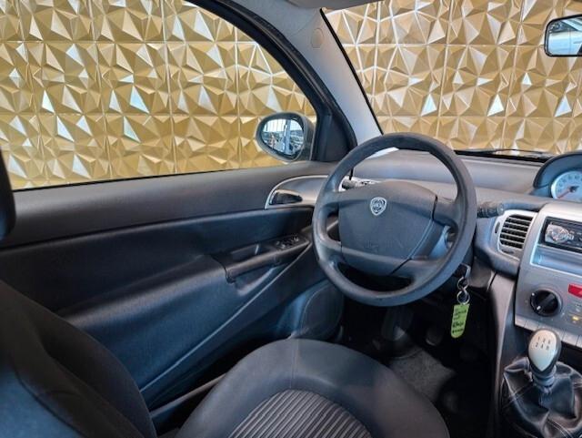 Lancia Ypsilon 1.2 Argento