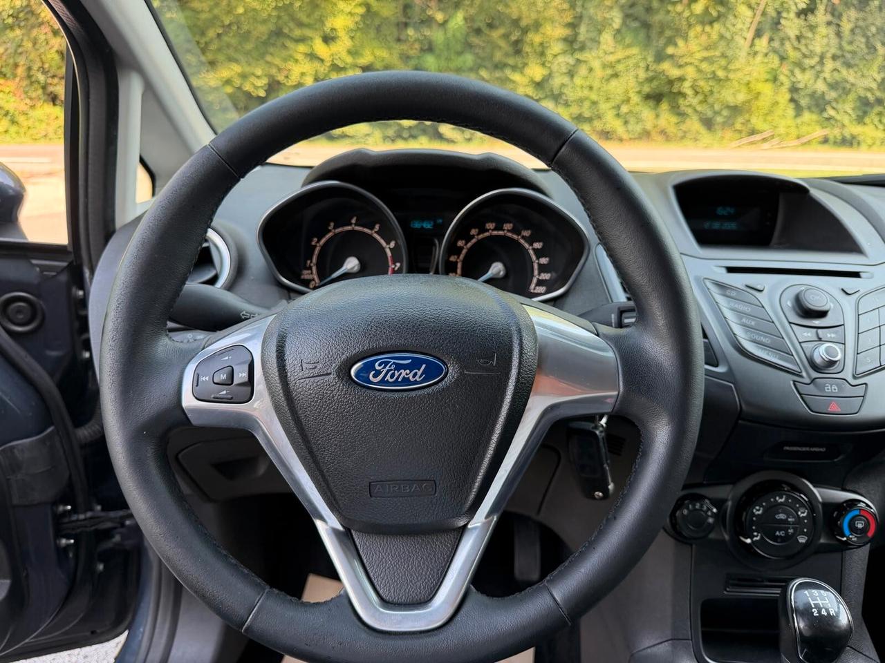 Ford Fiesta 1.2 60CV 5 porte Titanium