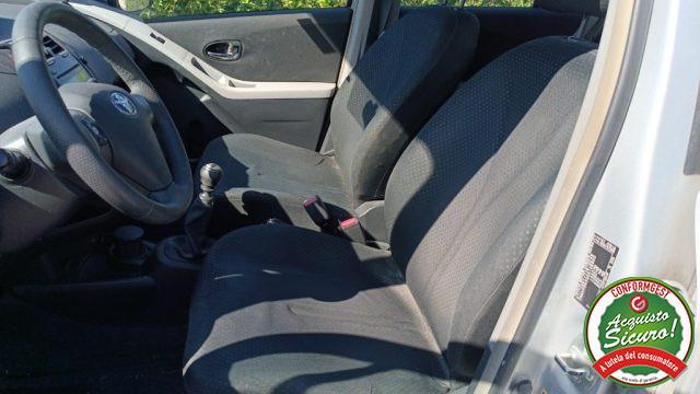 TOYOTA Yaris 1.3 5 porte Sol