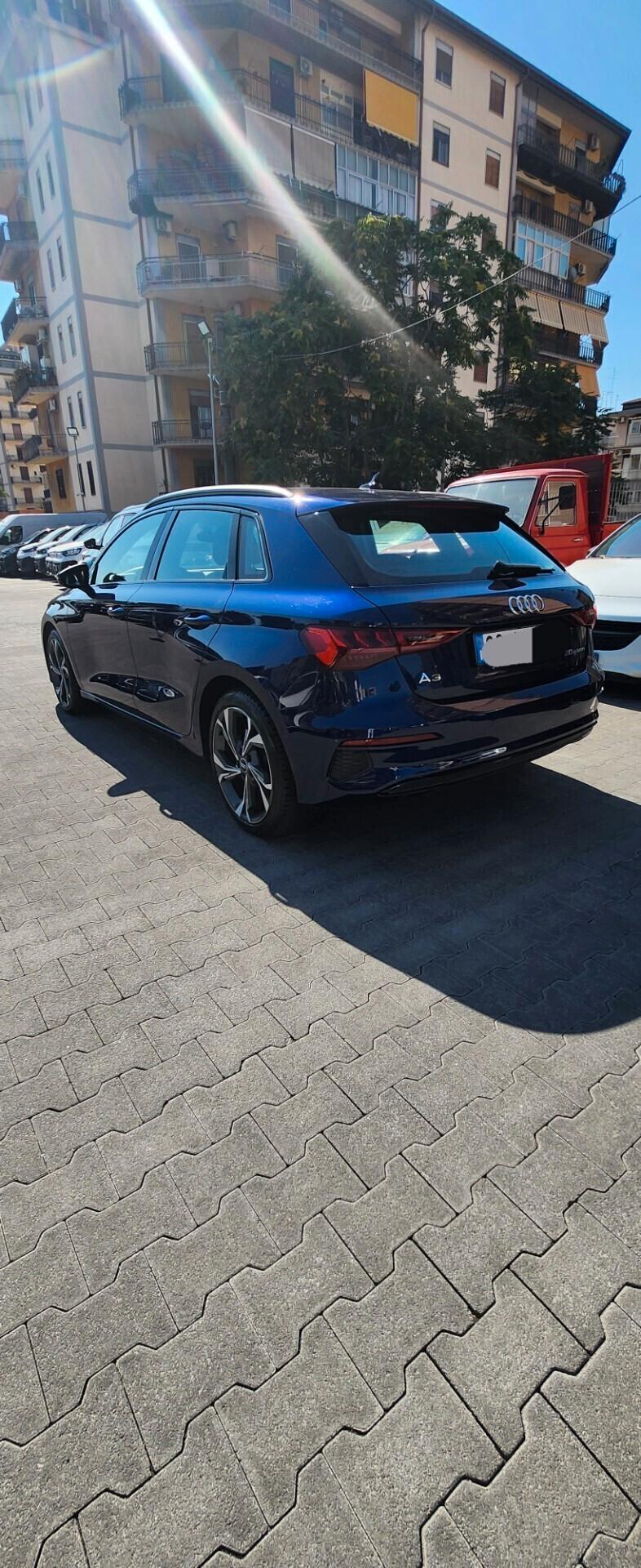 Audi A3 30 g-tron COLORE BLU - PELLE MATTONE