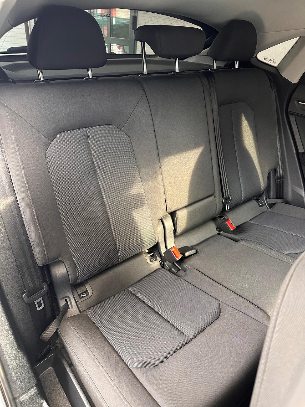 Audi Q3 Sportback 35 2.0 tdi s-tronic