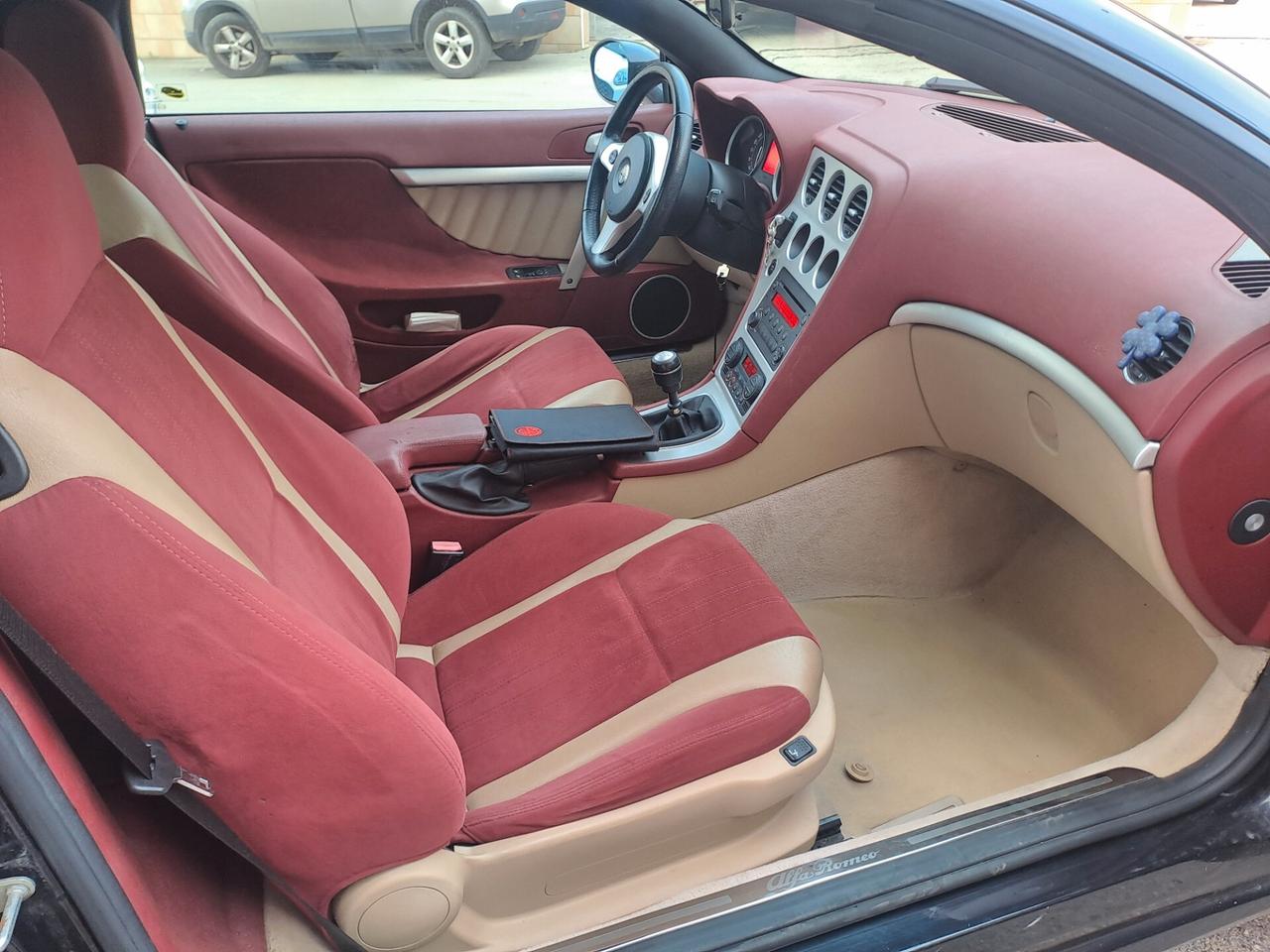 Alfa Romeo Spider 2.4 JTDm 210CV