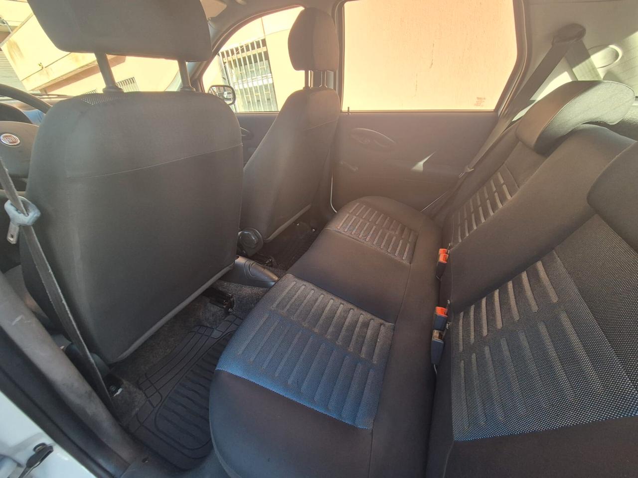 Fiat Punto 1.2 benzina 60cv 5 porte 2010