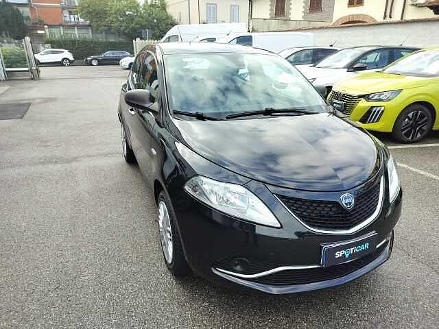 Lancia Ypsilon 1.2 69 CV 5 porte Silver