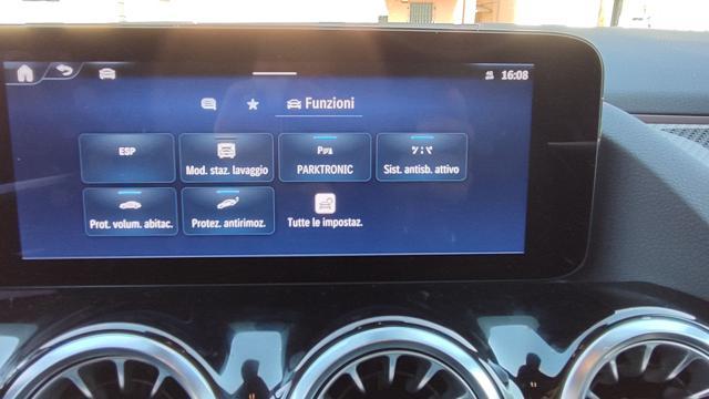 MERCEDES-BENZ GLA 200 d Premium AMG "MULTIBEAM"NAVI"CAMERA"KEYLESS